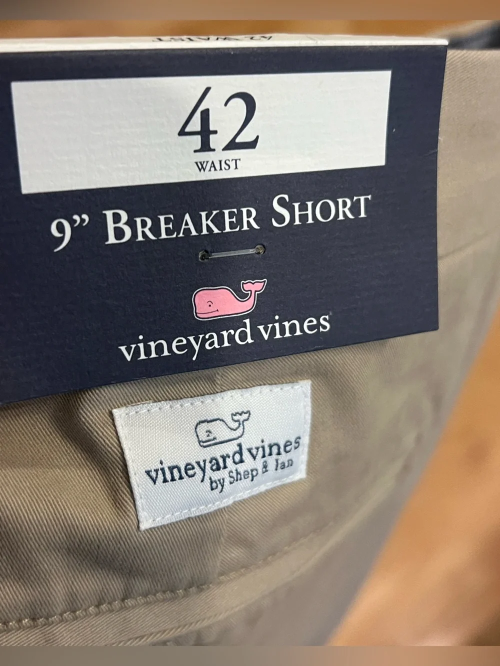 NEW! Men's size 42- Vineyard Vines break shorts - khaki